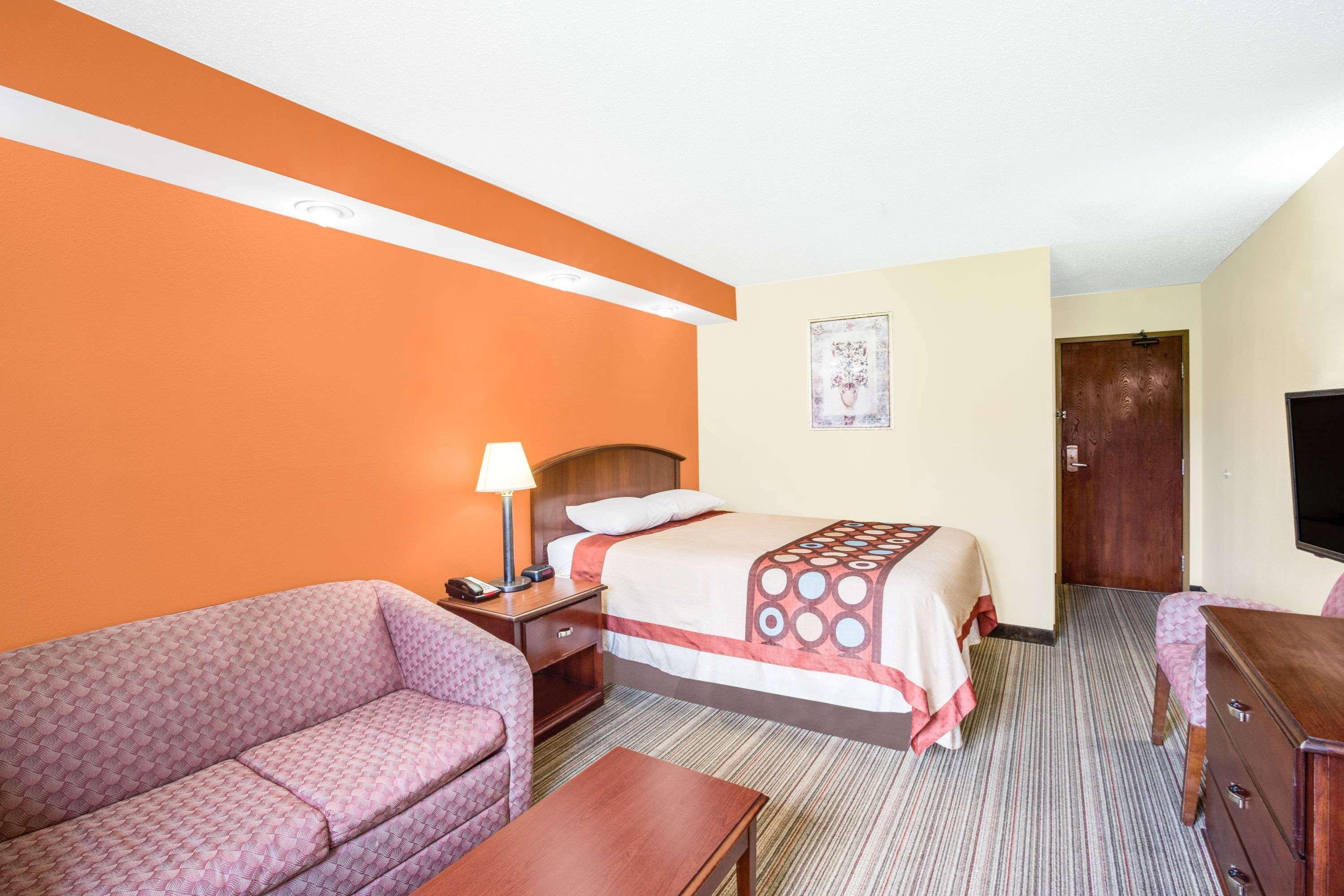 Coastal Inn & Suites Wilmington Exterior photo